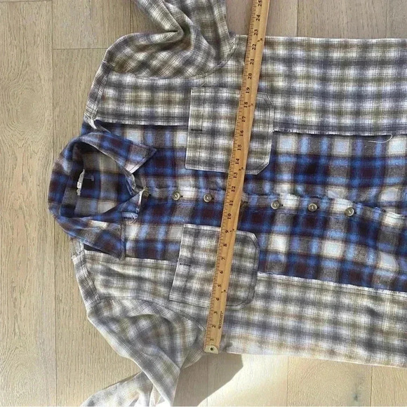 Promesa Plaid Button Down Top Small - Picture 5 of 5